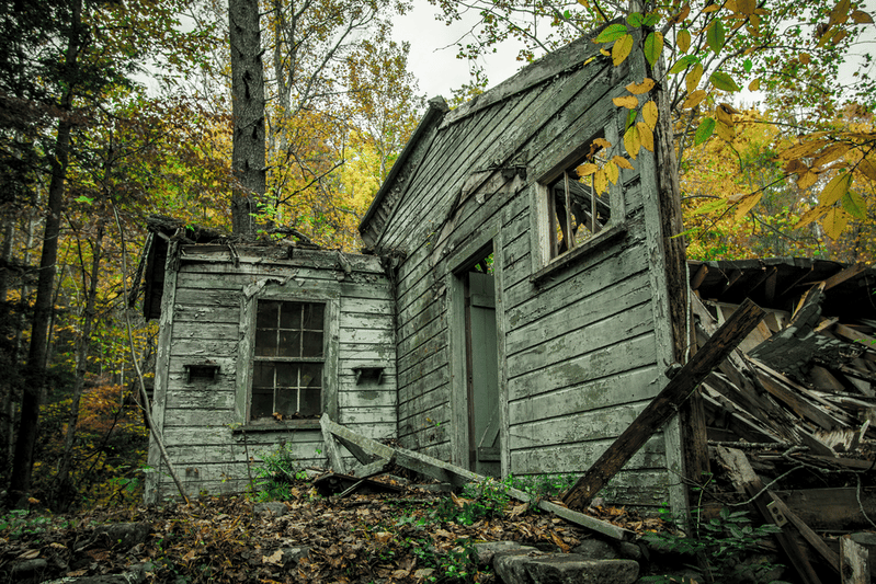 abandoned building in Elkmont Ghost Town