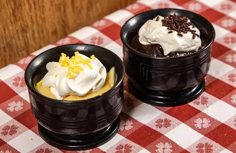 banana pudding and chocolate pudding