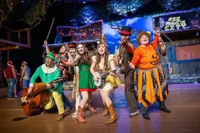 cast during Christmas show